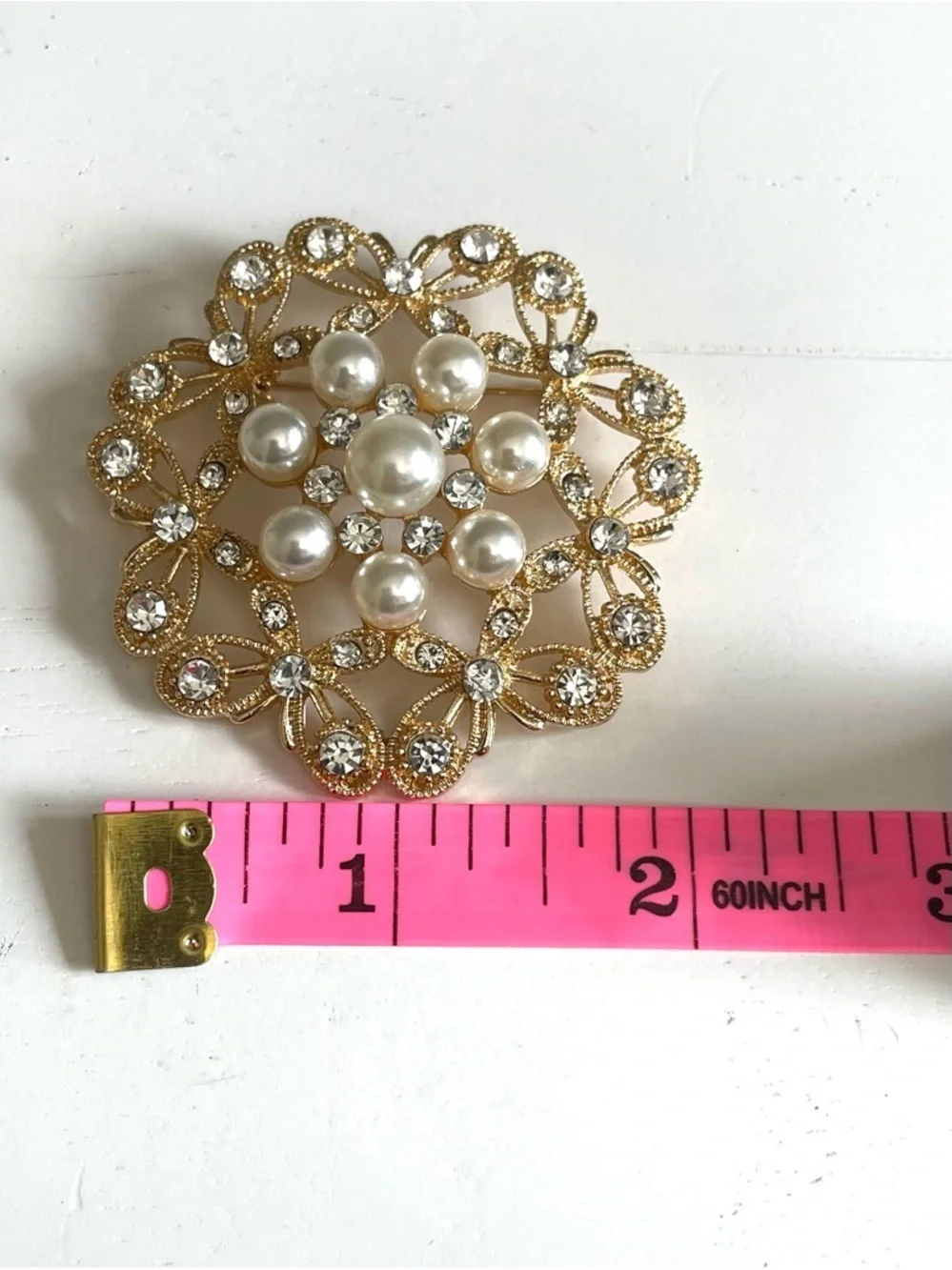 Vintage Gold-Tone Faux Pearl Rhinestone Baroque Style Brooch Pin Floral Chic EUC